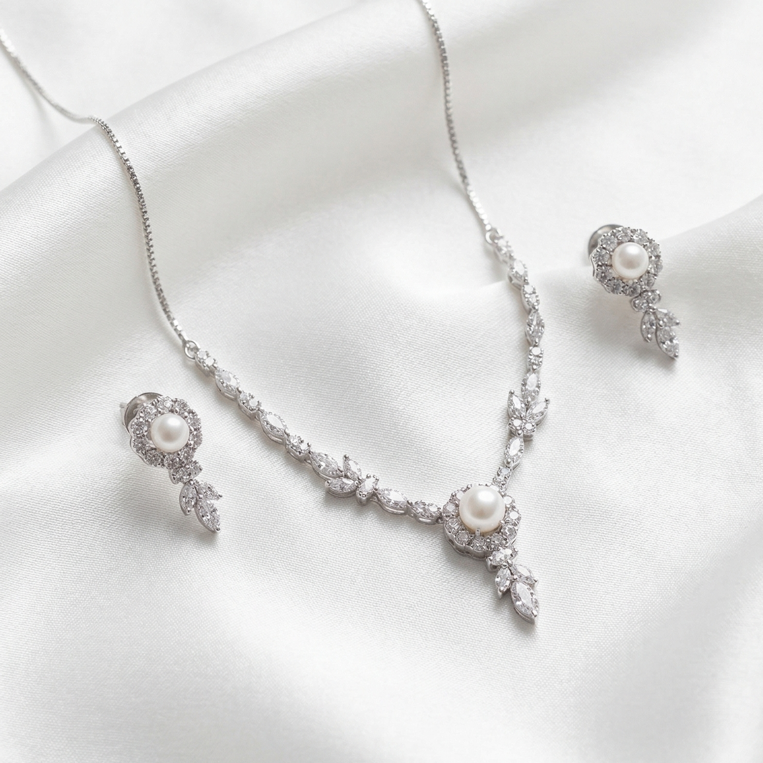 Aura Pearl Set