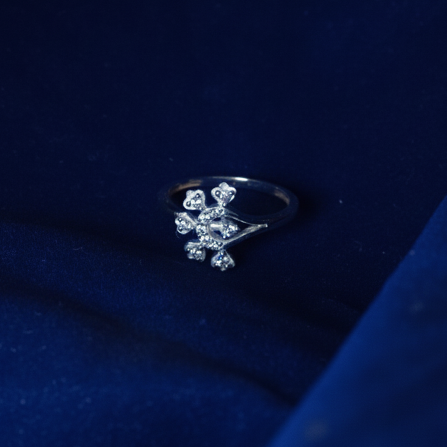 High Shine Petal Silver Ring