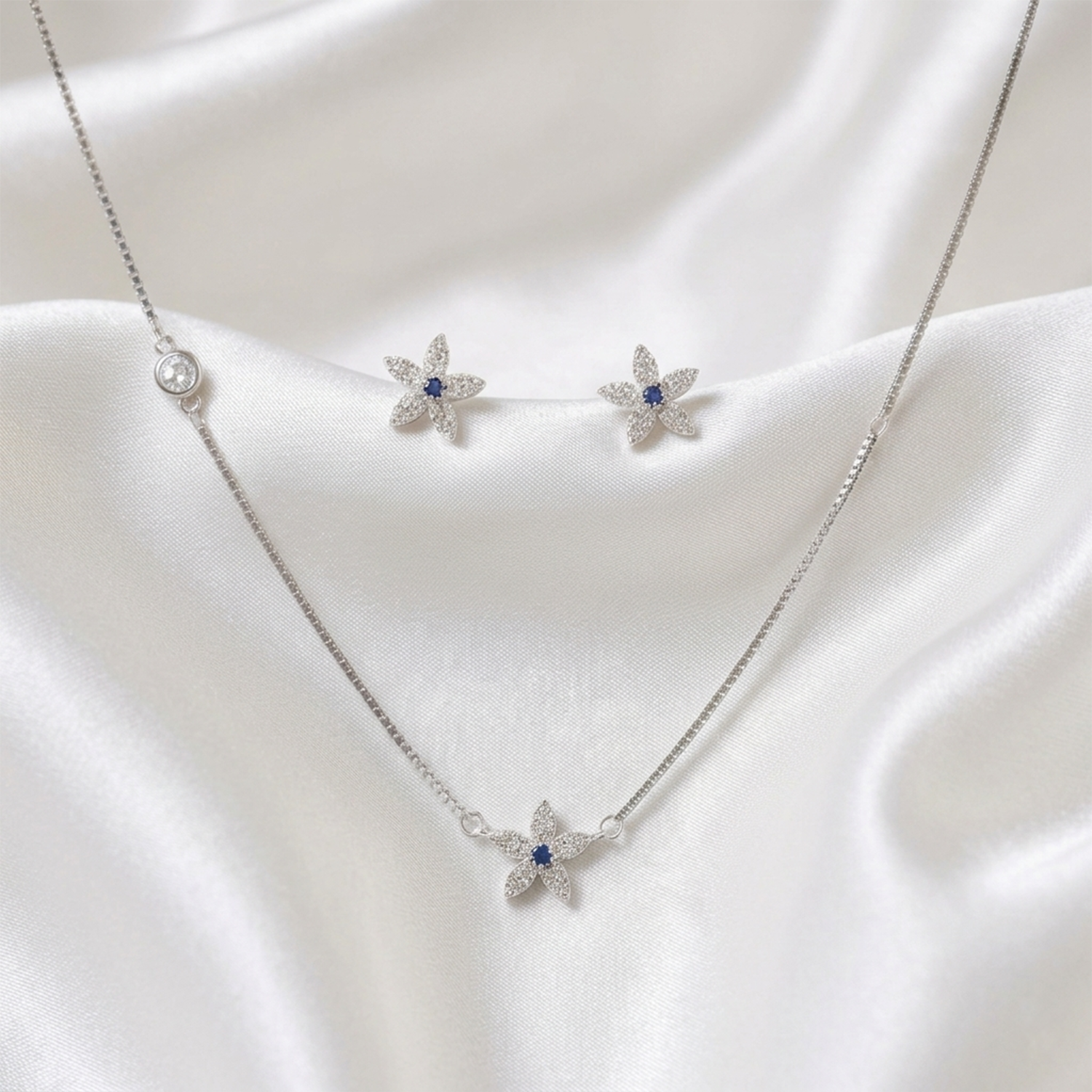 blueberry_silver_starflower_set_white