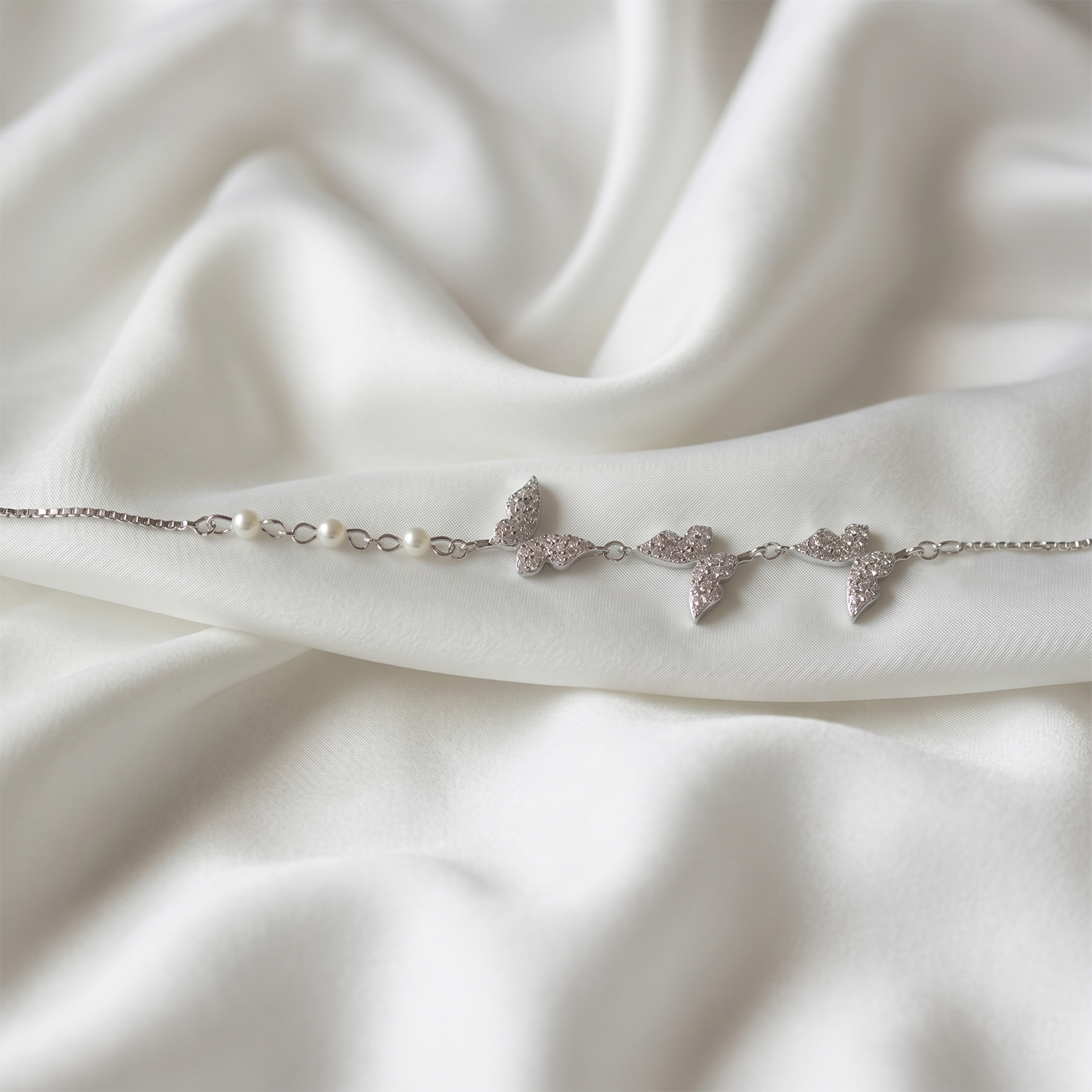 blueberry 3 butterfly bracelet white